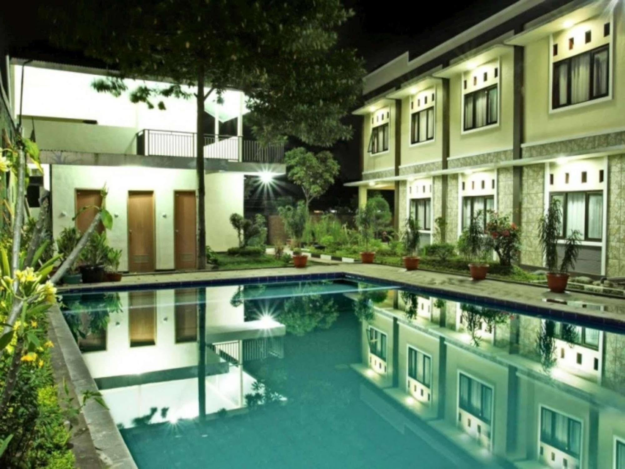 Gumilang Hotel Bogor Luaran gambar